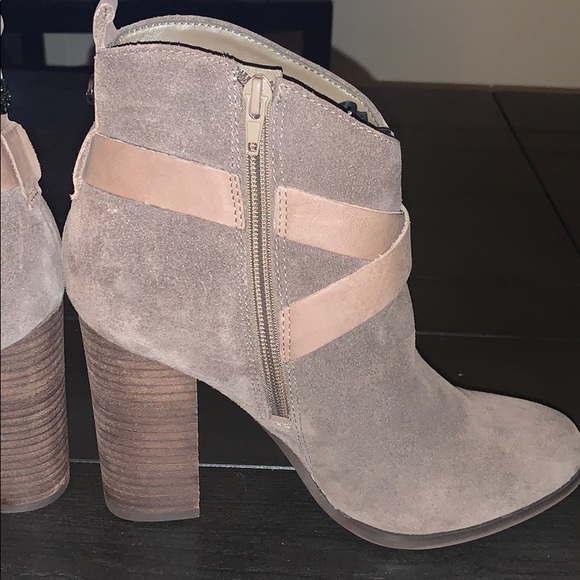 Boots - Picture 6 of 6